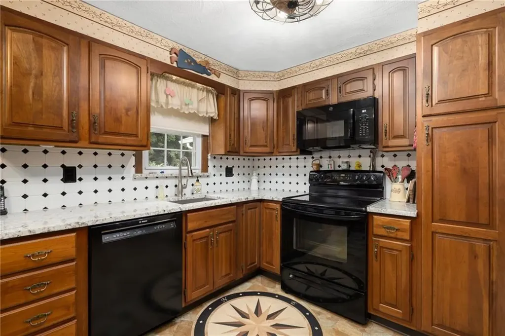 27 Jambray Avenue Warwick RI 02886