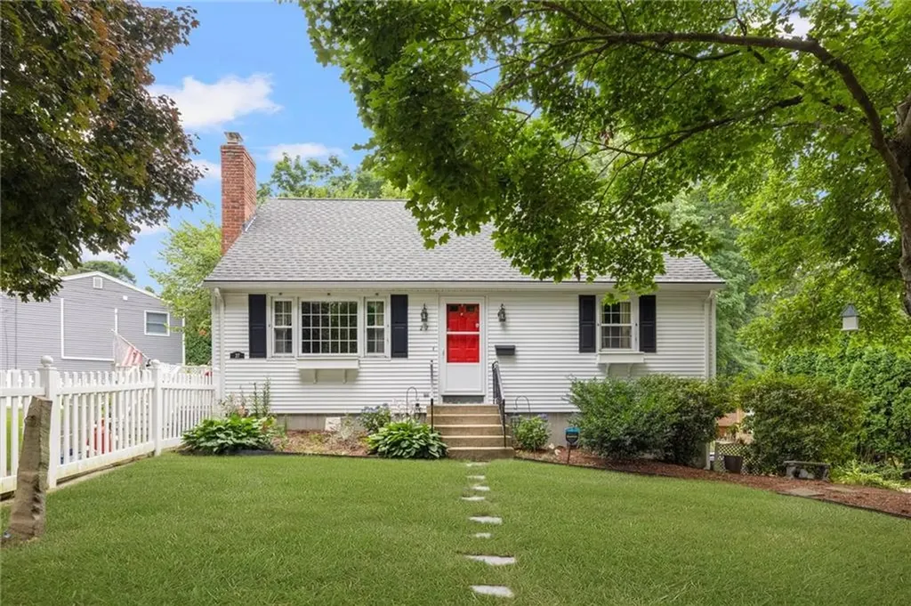 27 Jambray Avenue Warwick RI 02886