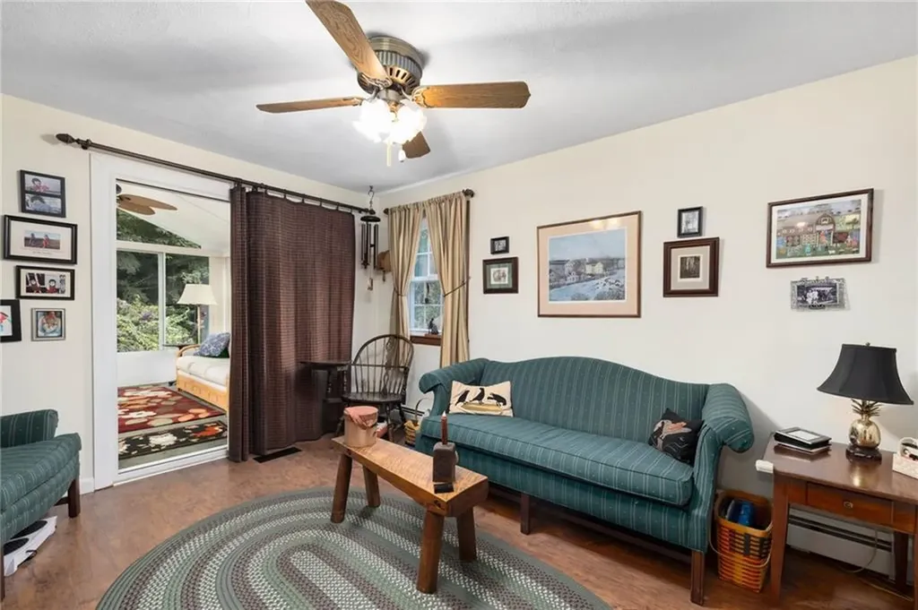 27 Jambray Avenue Warwick RI 02886
