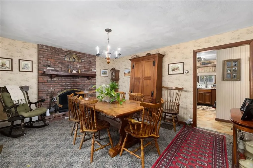 27 Jambray Avenue Warwick RI 02886