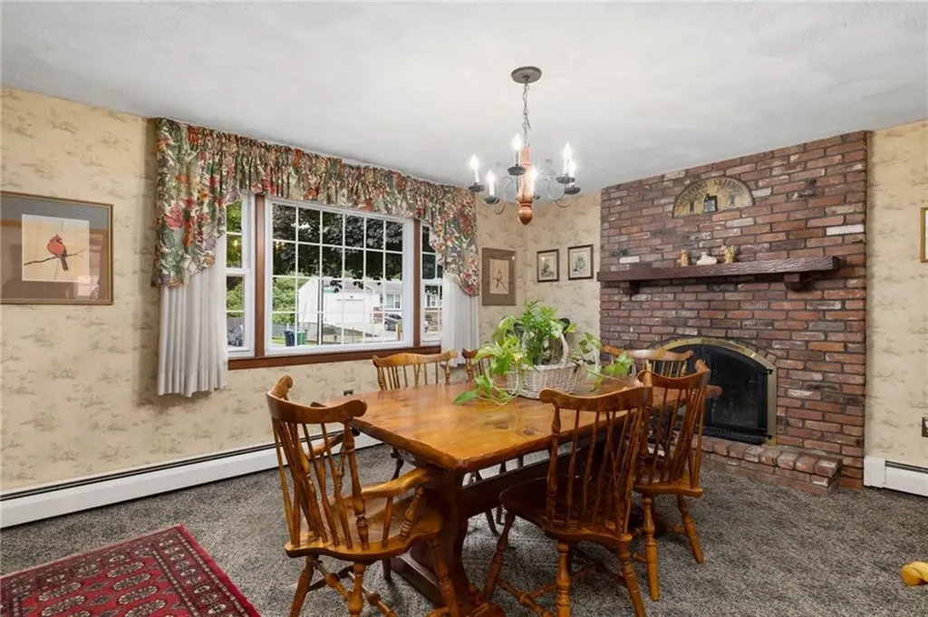 27 Jambray Avenue Warwick RI 02886