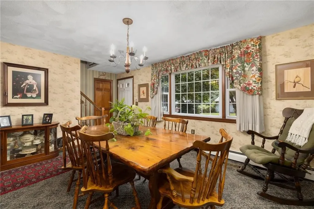 27 Jambray Avenue Warwick RI 02886