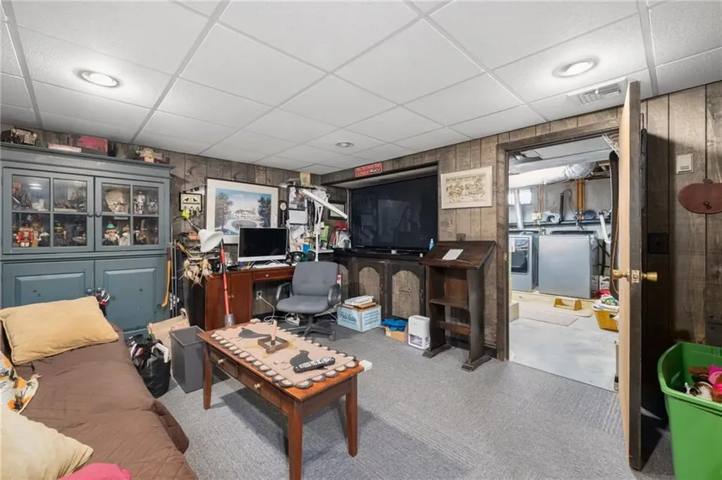 27 Jambray Avenue Warwick RI 02886