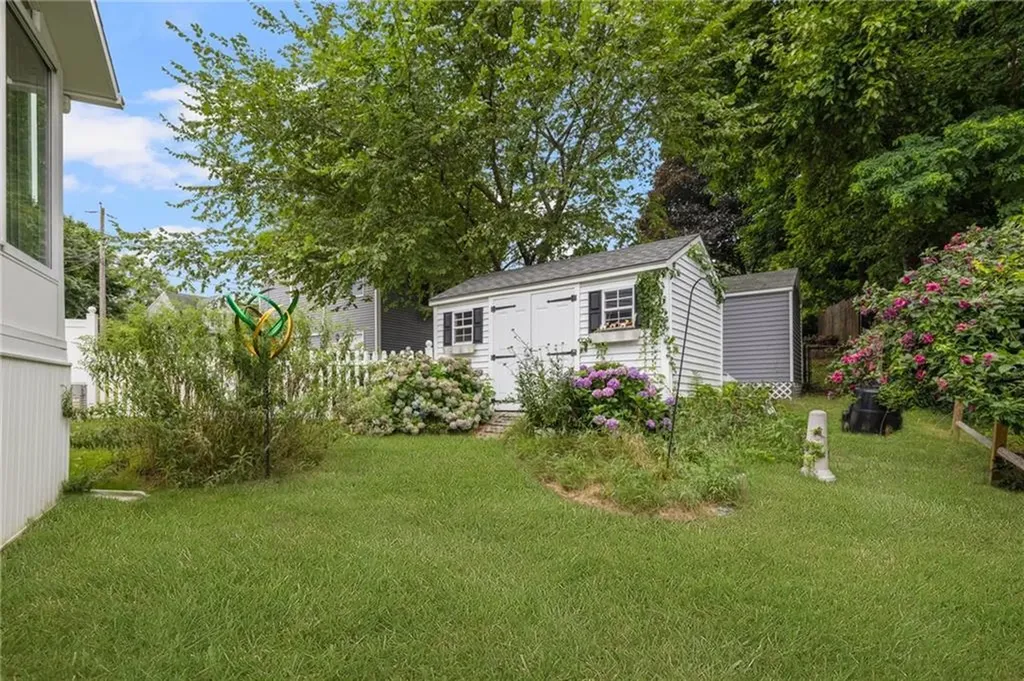 27 Jambray Avenue Warwick RI 02886