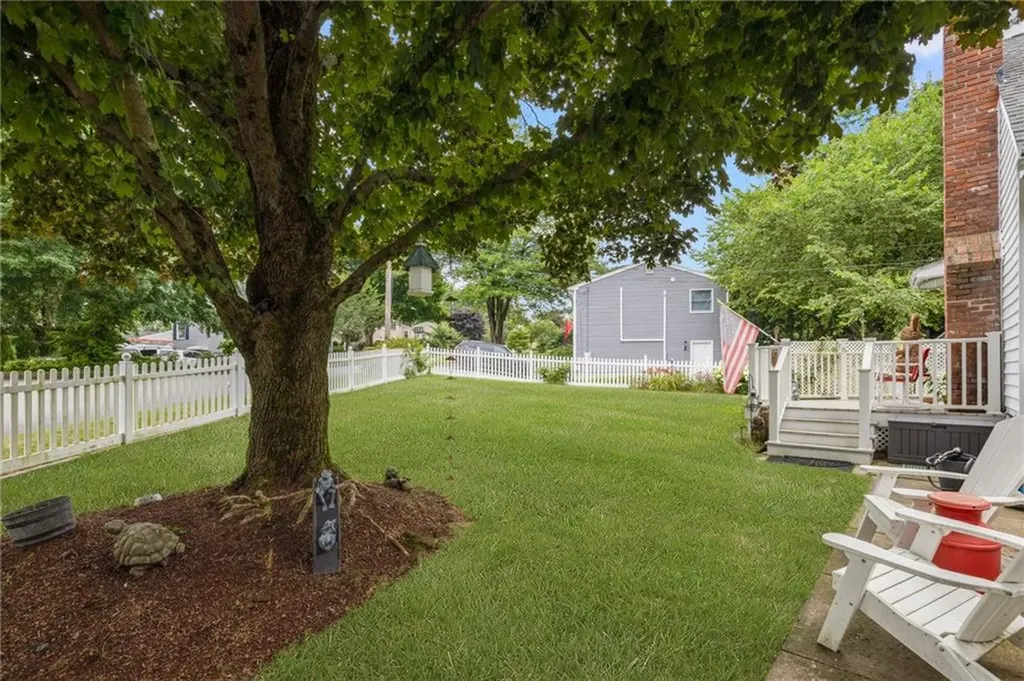 27 Jambray Avenue Warwick RI 02886