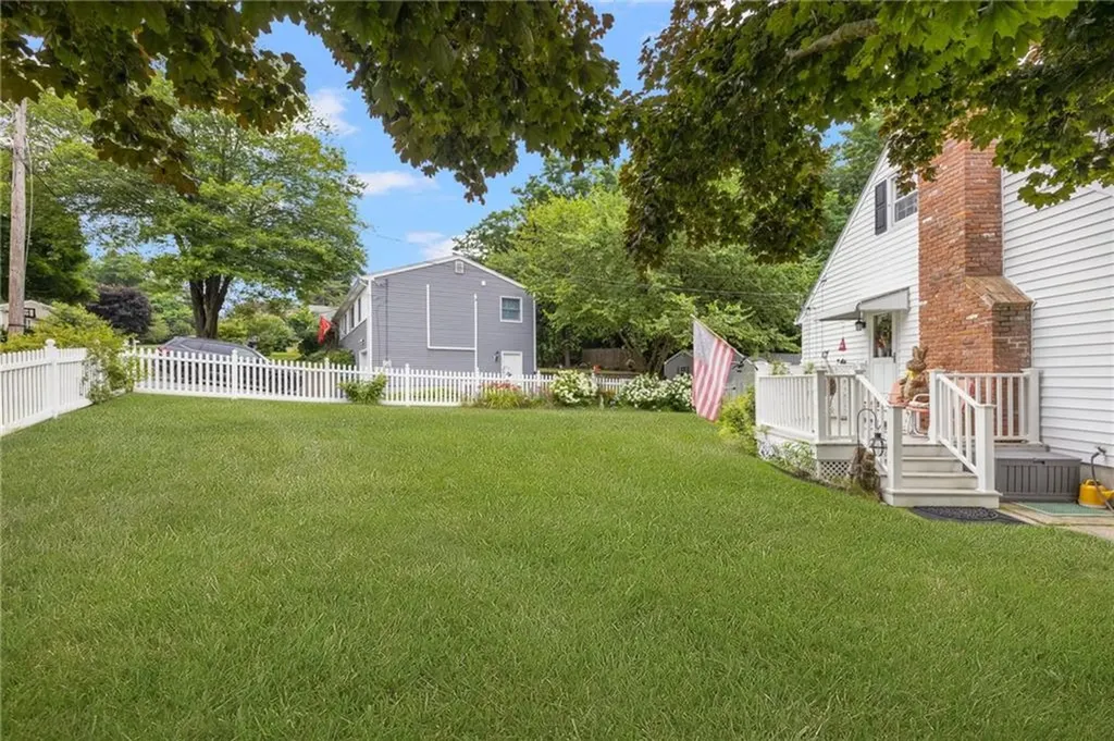 27 Jambray Avenue Warwick RI 02886