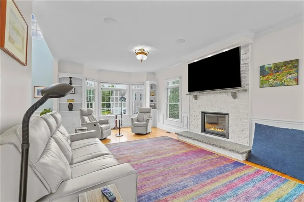 10 Casey Drive Bristol RI 02809