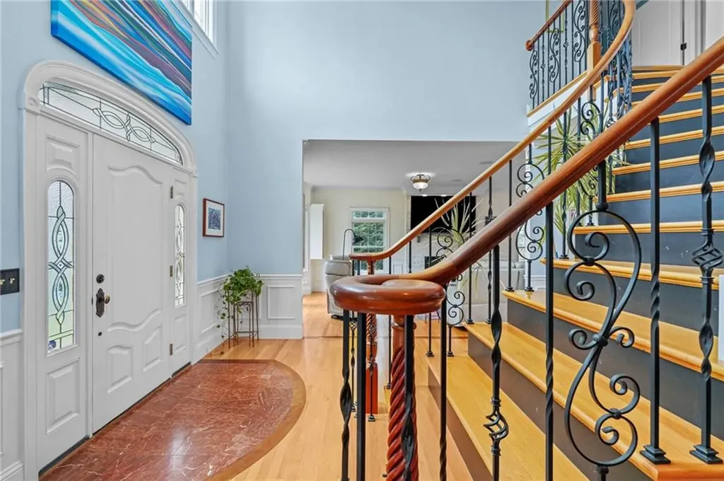 10 Casey Drive Bristol RI 02809
