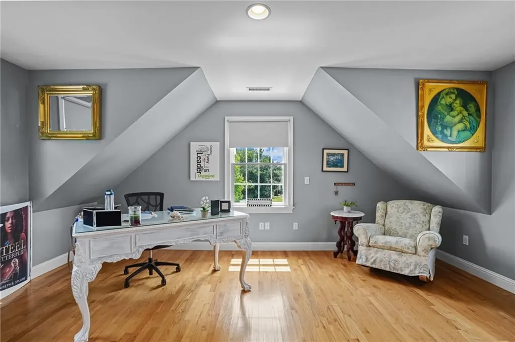 10 Casey Drive Bristol RI 02809