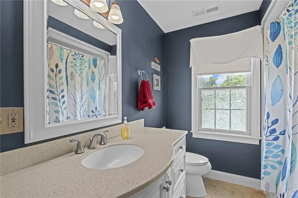 10 Casey Drive Bristol RI 02809