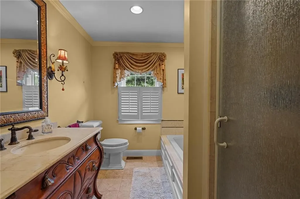 10 Casey Drive Bristol RI 02809