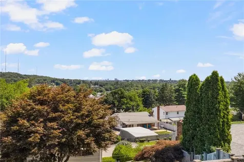 2 Vera Street Cranston RI 02920