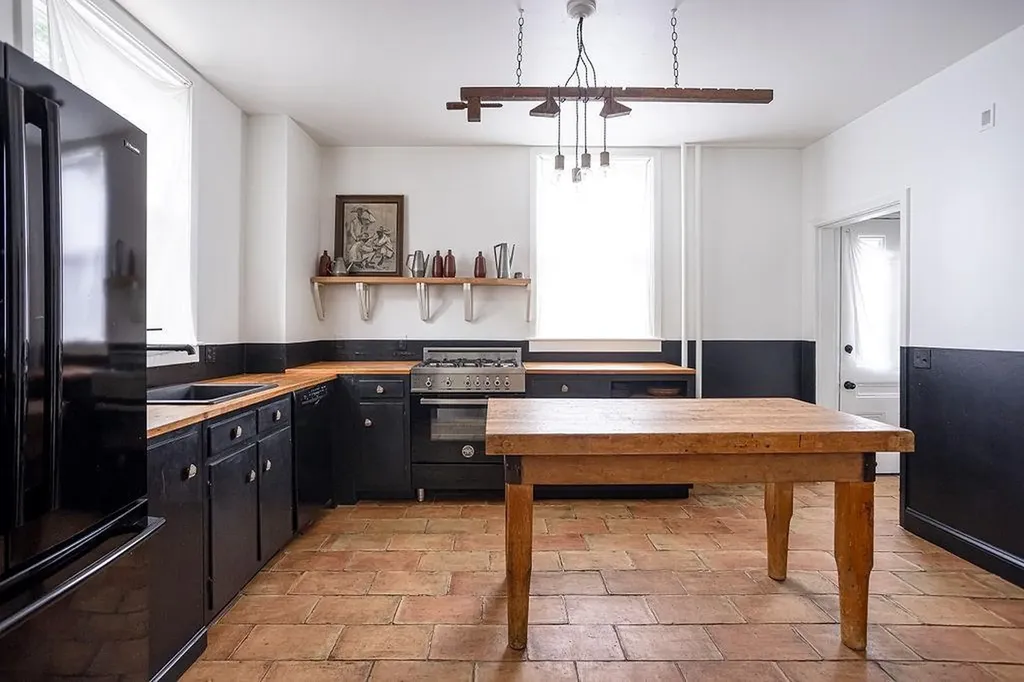 519 Spring Street Newport RI 02840