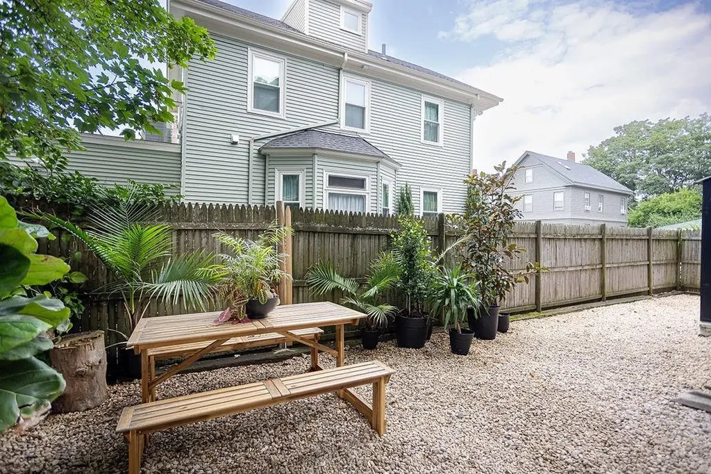 519 Spring Street Newport RI 02840