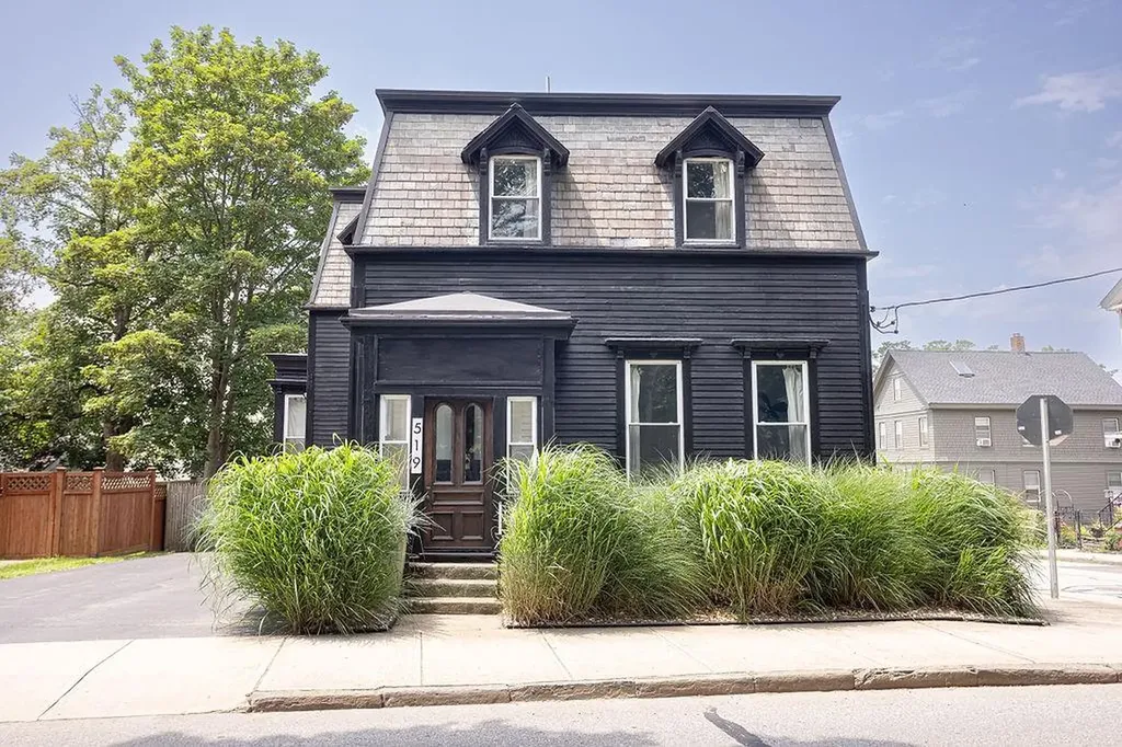 519 Spring Street Newport RI 02840