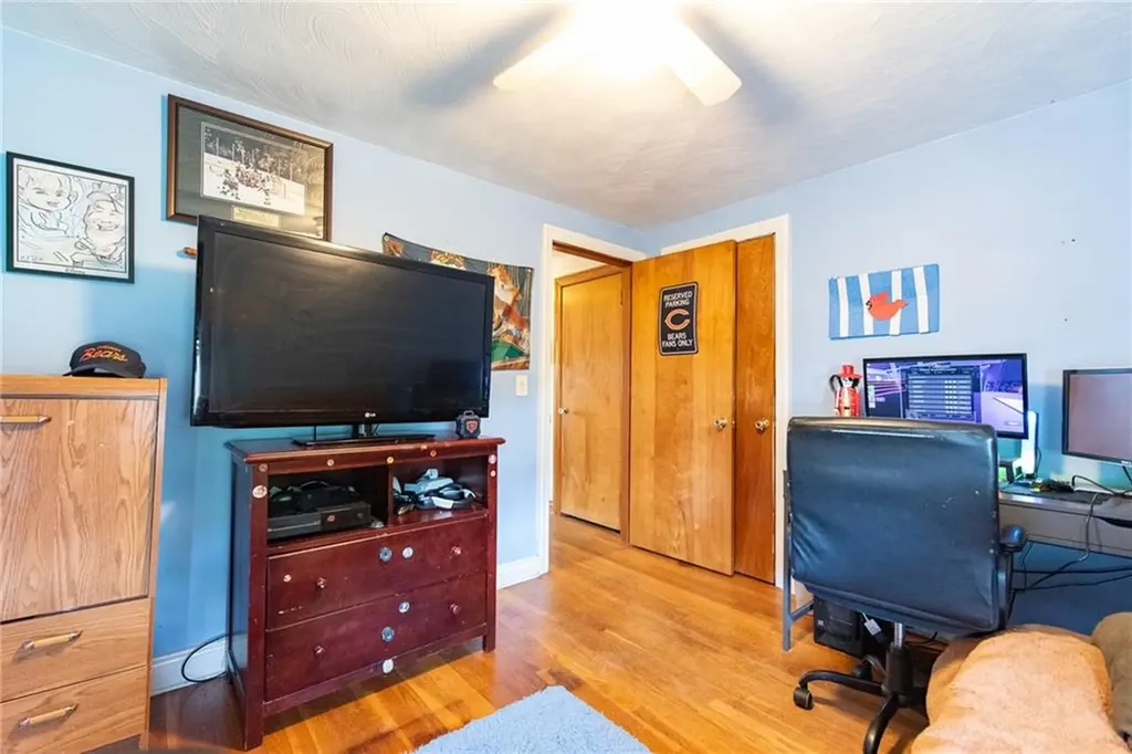 30 Columbine Avenue Pawtucket RI 02861