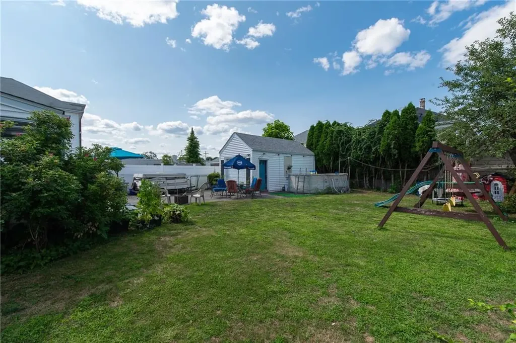 30 Columbine Avenue Pawtucket RI 02861