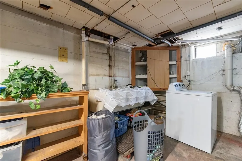 30 Columbine Avenue Pawtucket RI 02861