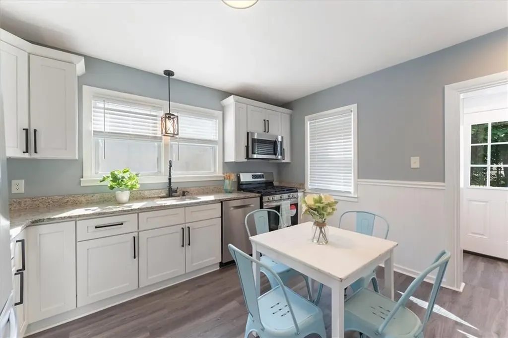 12 Roosevelt Street North Providence RI 02904