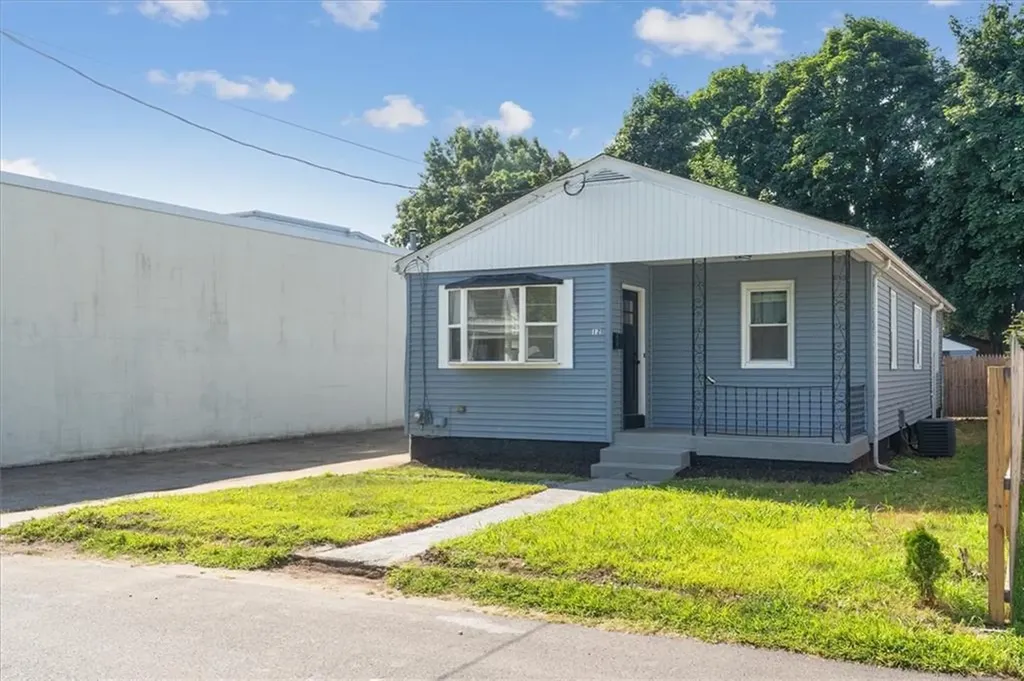 12 Roosevelt Street North Providence RI 02904