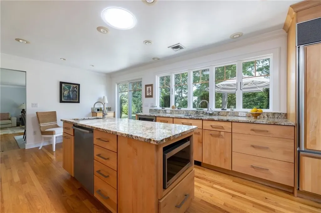 8 Pine Woods Court Westerly RI 02891