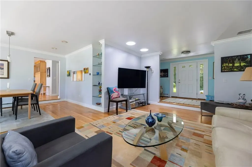 8 Pine Woods Court Westerly RI 02891