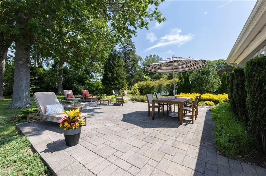 8 Pine Woods Court Westerly RI 02891
