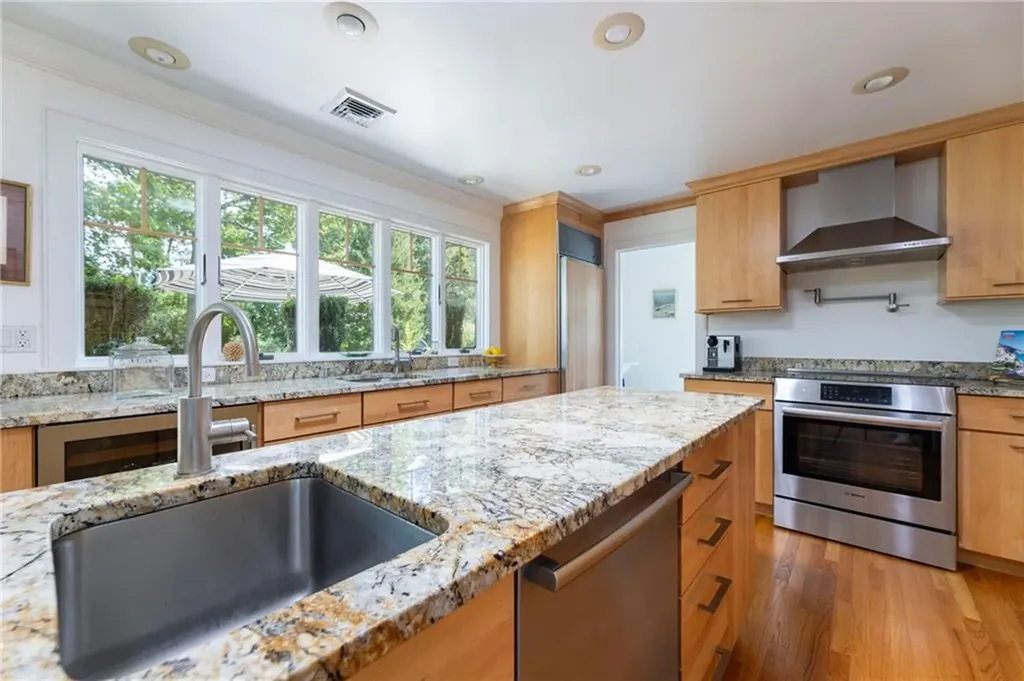 8 Pine Woods Court Westerly RI 02891