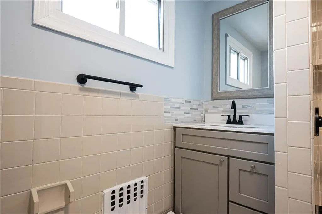 176 Baker Street Providence RI 02905