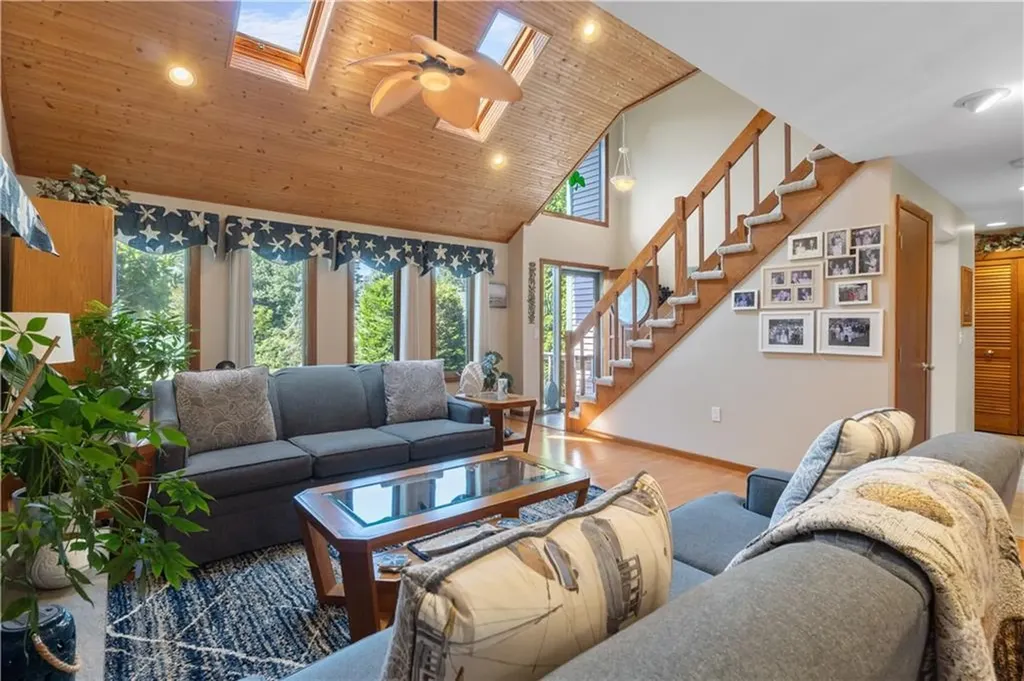 45 West Bay Drive Narragansett RI 02882