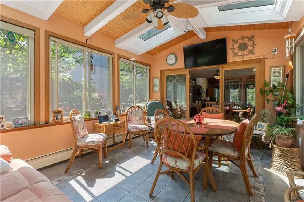 45 West Bay Drive Narragansett RI 02882