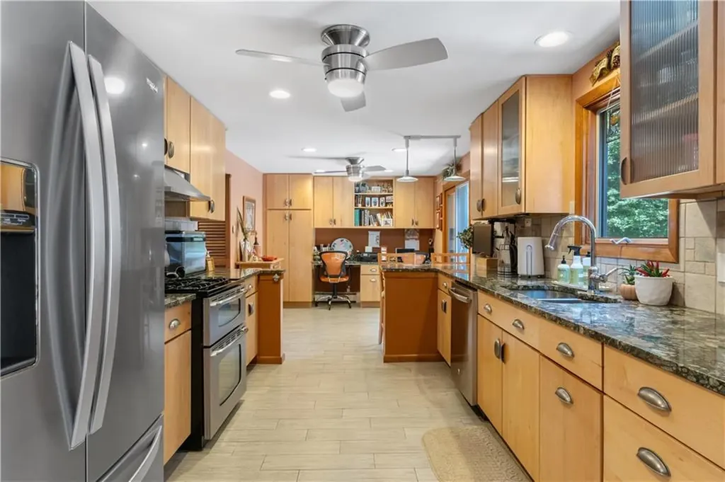 45 West Bay Drive Narragansett RI 02882