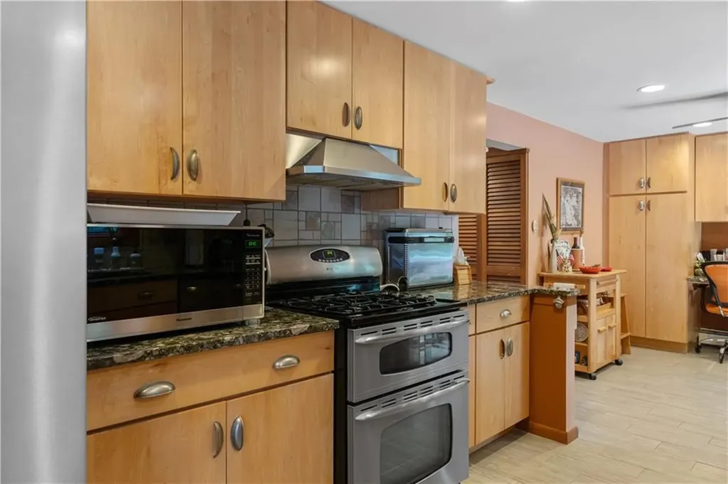 45 West Bay Drive Narragansett RI 02882