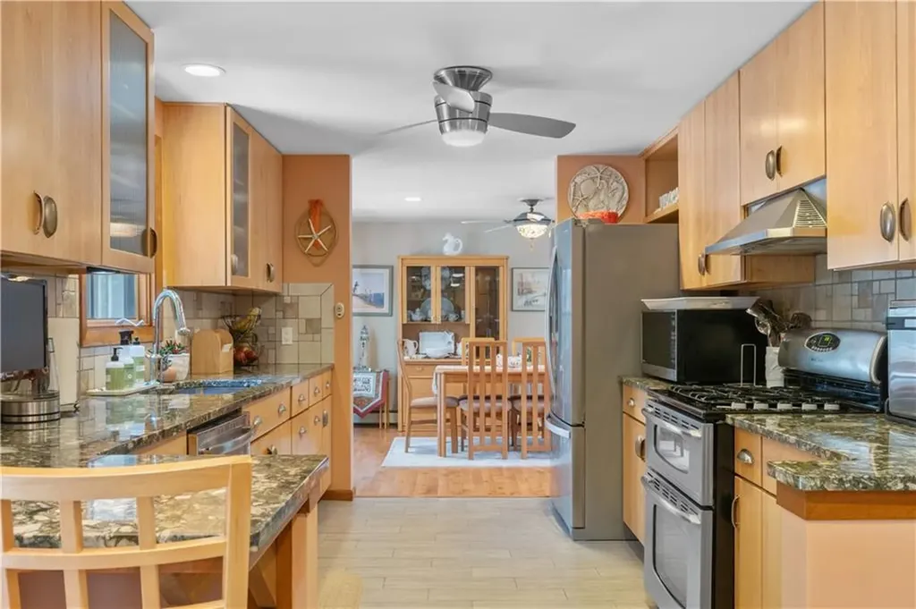 45 West Bay Drive Narragansett RI 02882