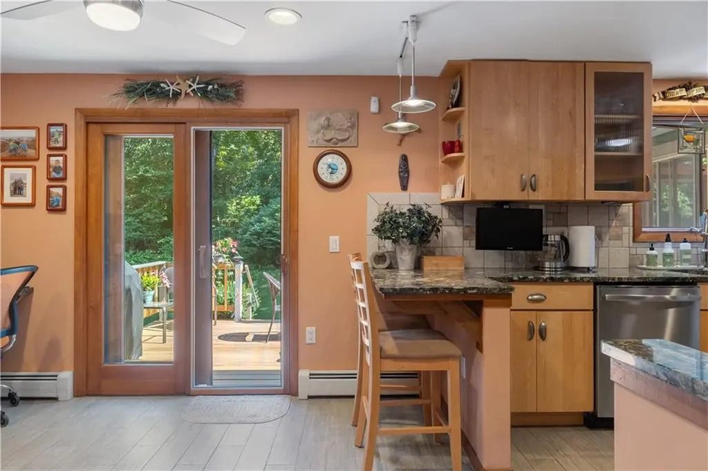 45 West Bay Drive Narragansett RI 02882