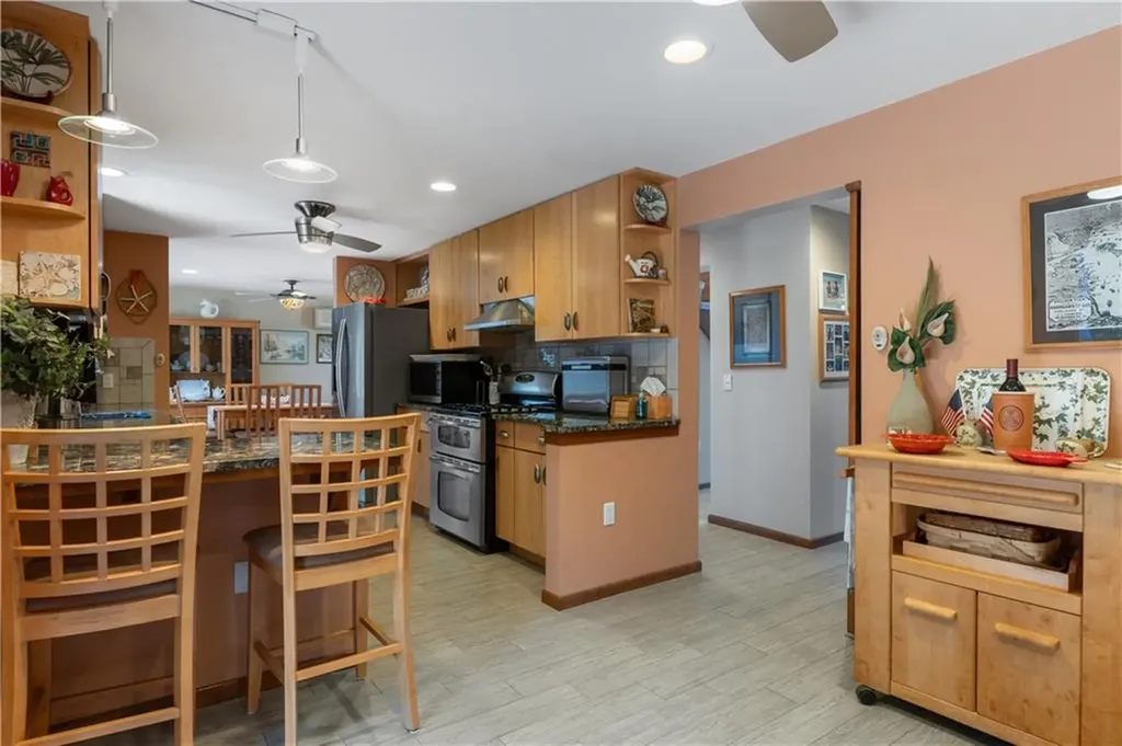 45 West Bay Drive Narragansett RI 02882