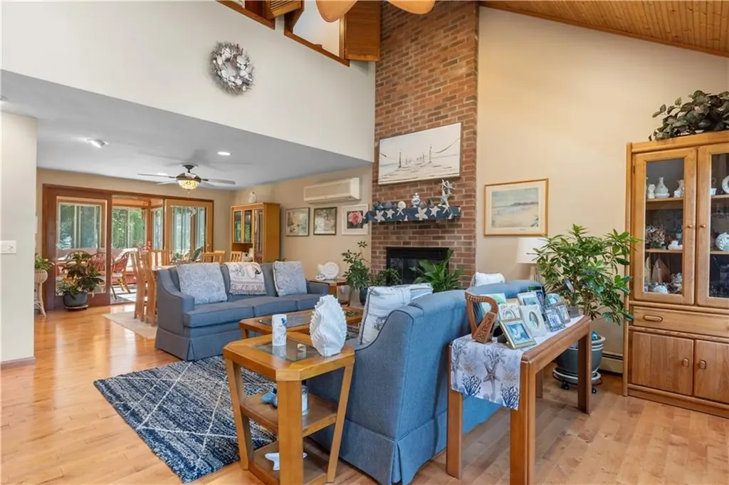 45 West Bay Drive Narragansett RI 02882