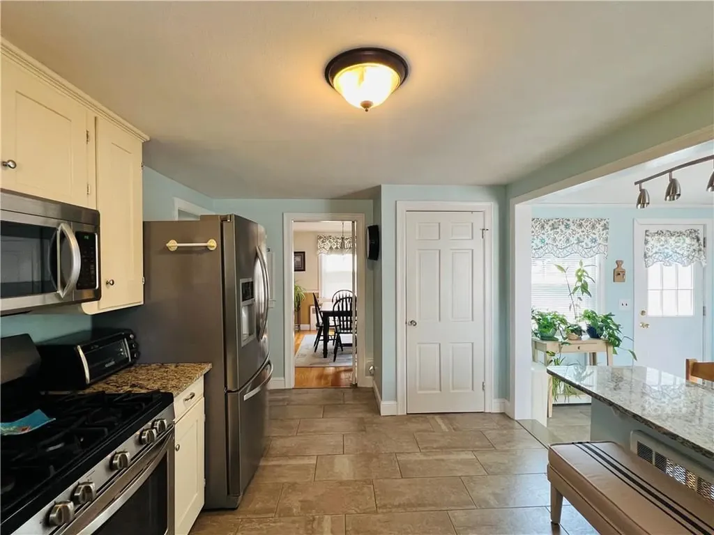 23 Pollett Street Cumberland RI 02864