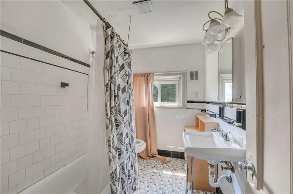 147 Wentworth Avenue Cranston RI 02905