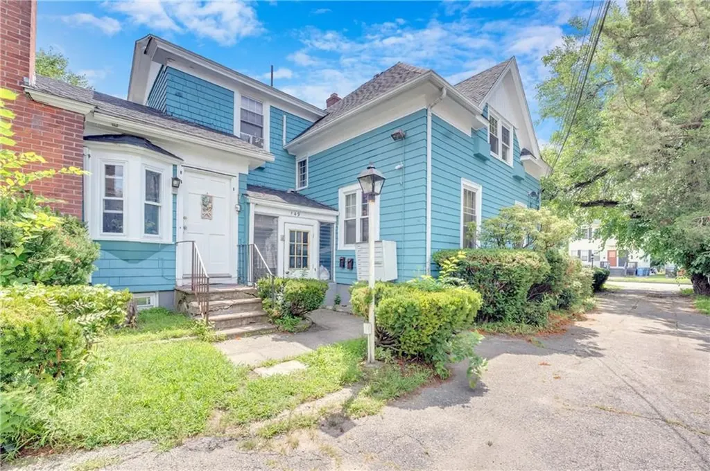 147 Wentworth Avenue Cranston RI 02905