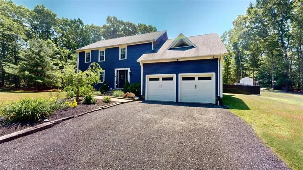 1060 10 Rod Road Exeter RI 02822