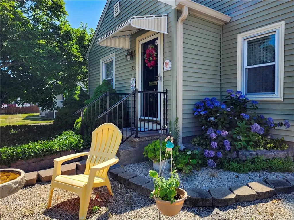 33 Fuller Street Pawtucket RI 02861
