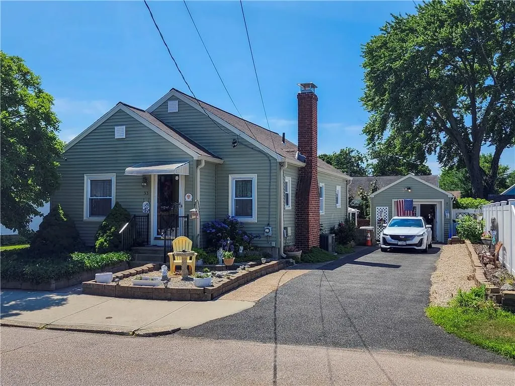 33 Fuller Street Pawtucket RI 02861