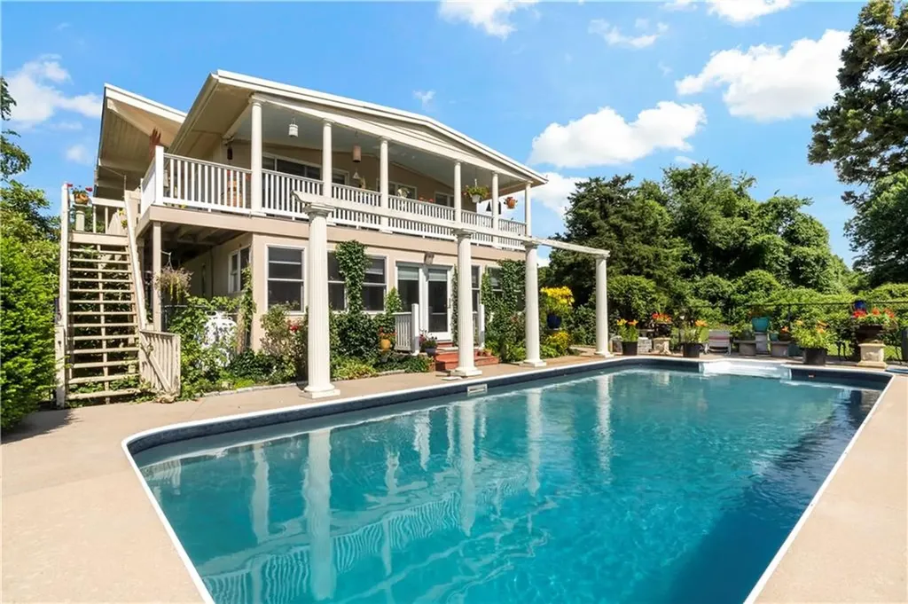 20 Bedford Circle Narragansett RI 02882