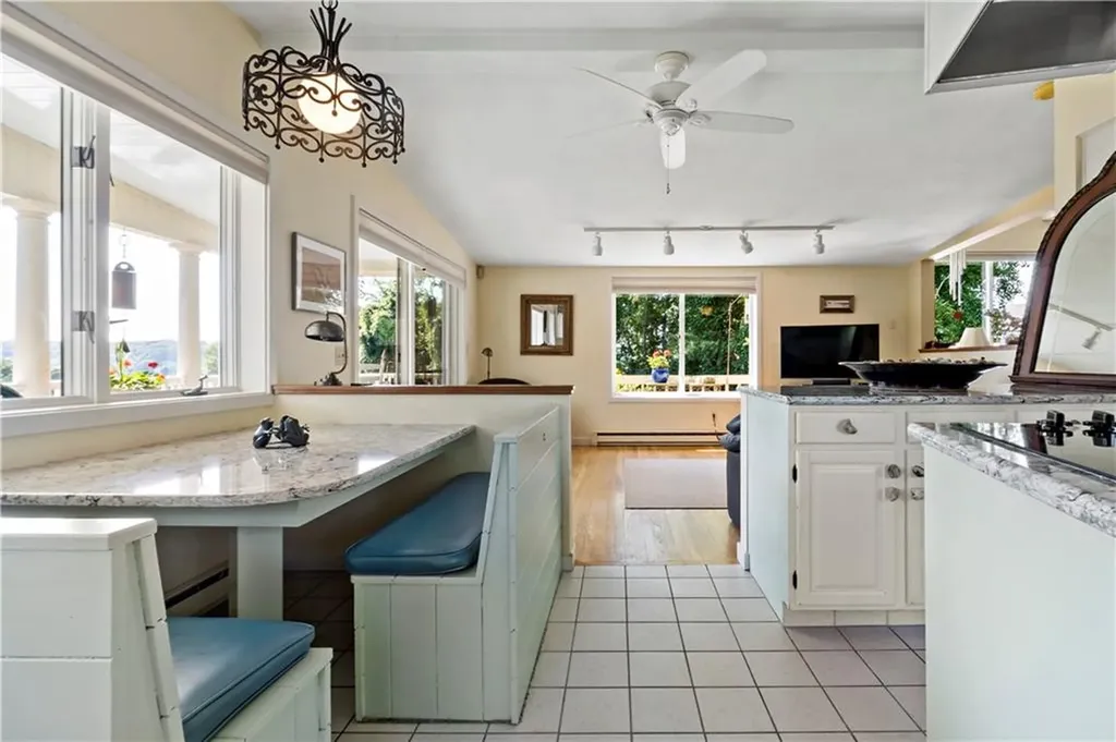 20 Bedford Circle Narragansett RI 02882