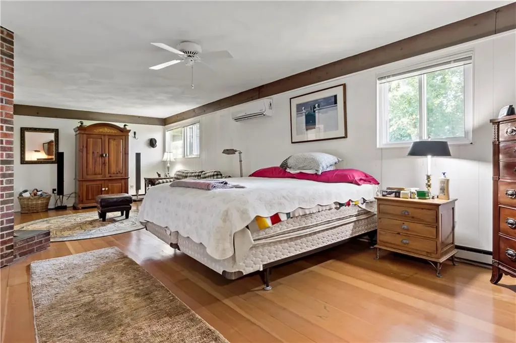 20 Bedford Circle Narragansett RI 02882