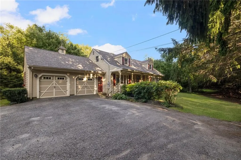 678 Shippeetown Road East Greenwich RI 02818