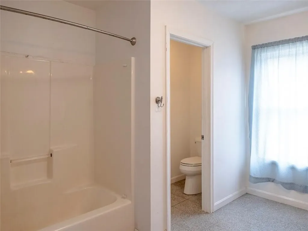 192 Midget Avenue Warwick RI 02886
