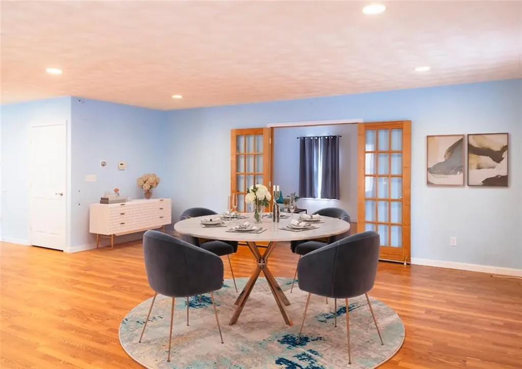 192 Midget Avenue Warwick RI 02886