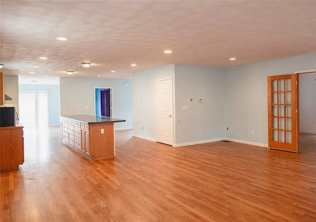 192 Midget Avenue Warwick RI 02886